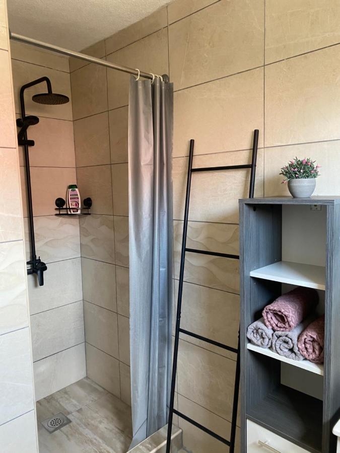 Apartman Laura สโมลยานัซ ภายนอก รูปภาพ
