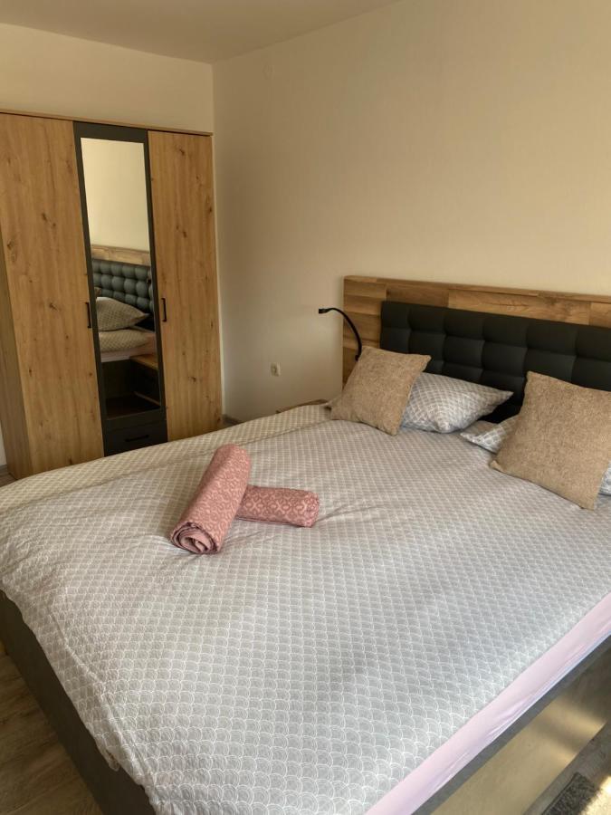 Apartman Laura สโมลยานัซ ภายนอก รูปภาพ