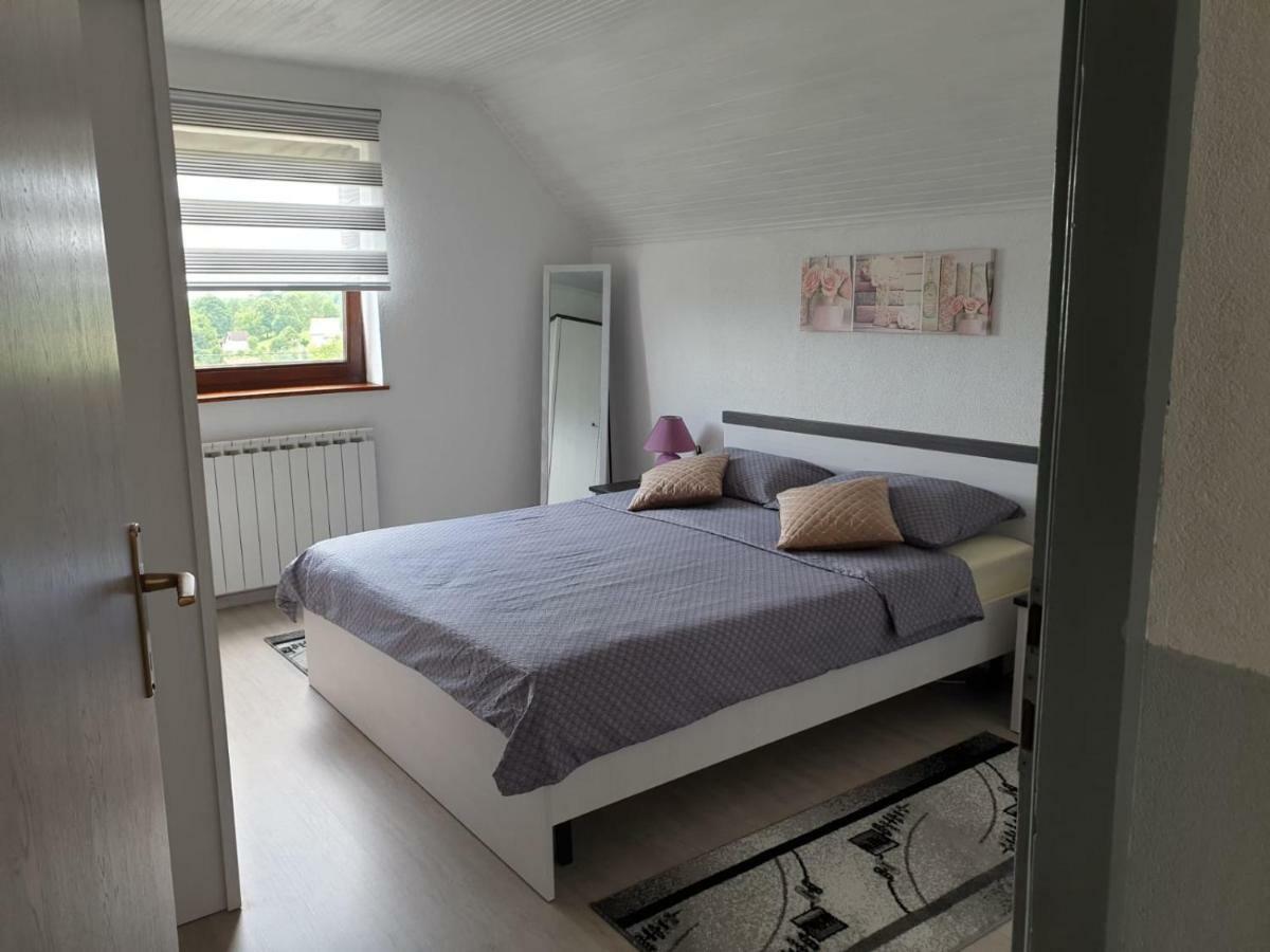 Apartman Laura สโมลยานัซ ภายนอก รูปภาพ