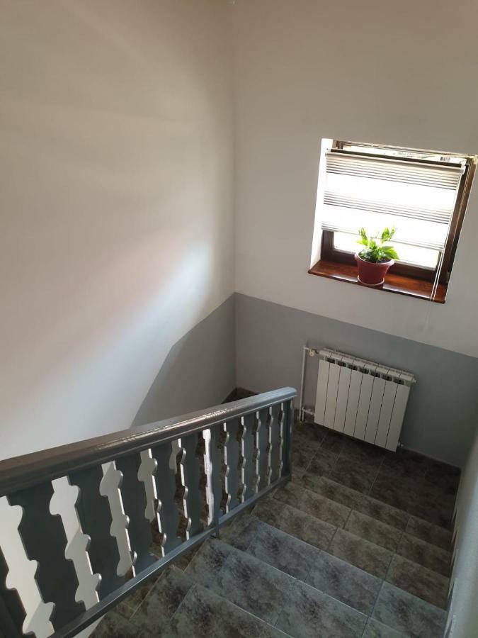 Apartman Laura สโมลยานัซ ภายนอก รูปภาพ